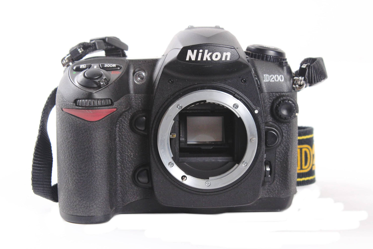 Nikon D200 10.2MP Digital Camera Kit