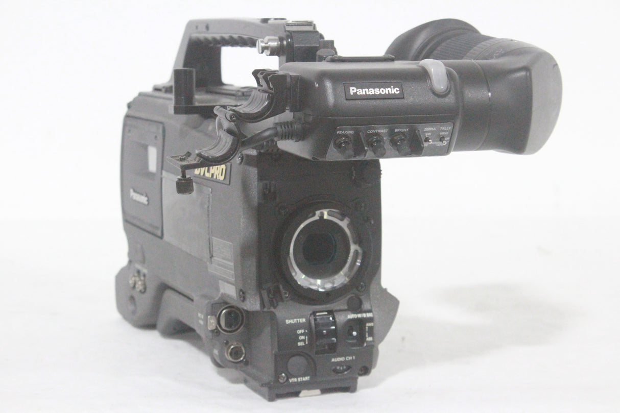Panasonic AJ-D400P w/Panasonic VEQ2299 Viewfinder