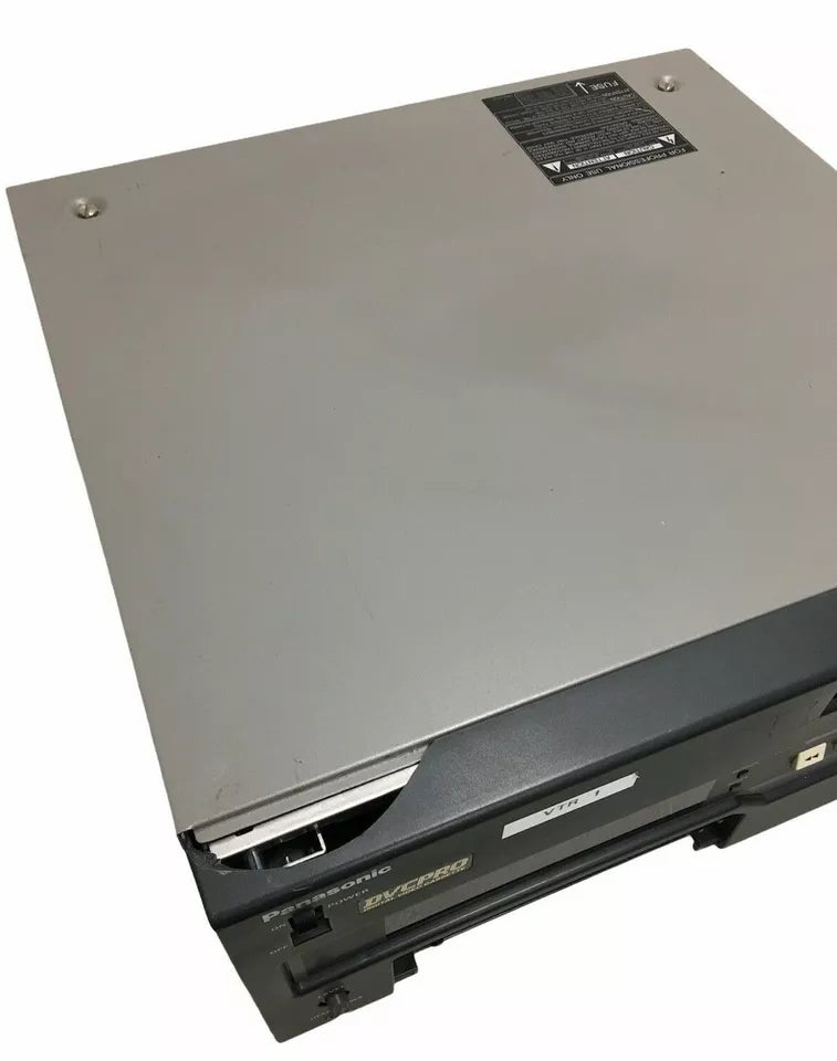 Panasonic AJ-D650P Digital Video Cassette Recorder