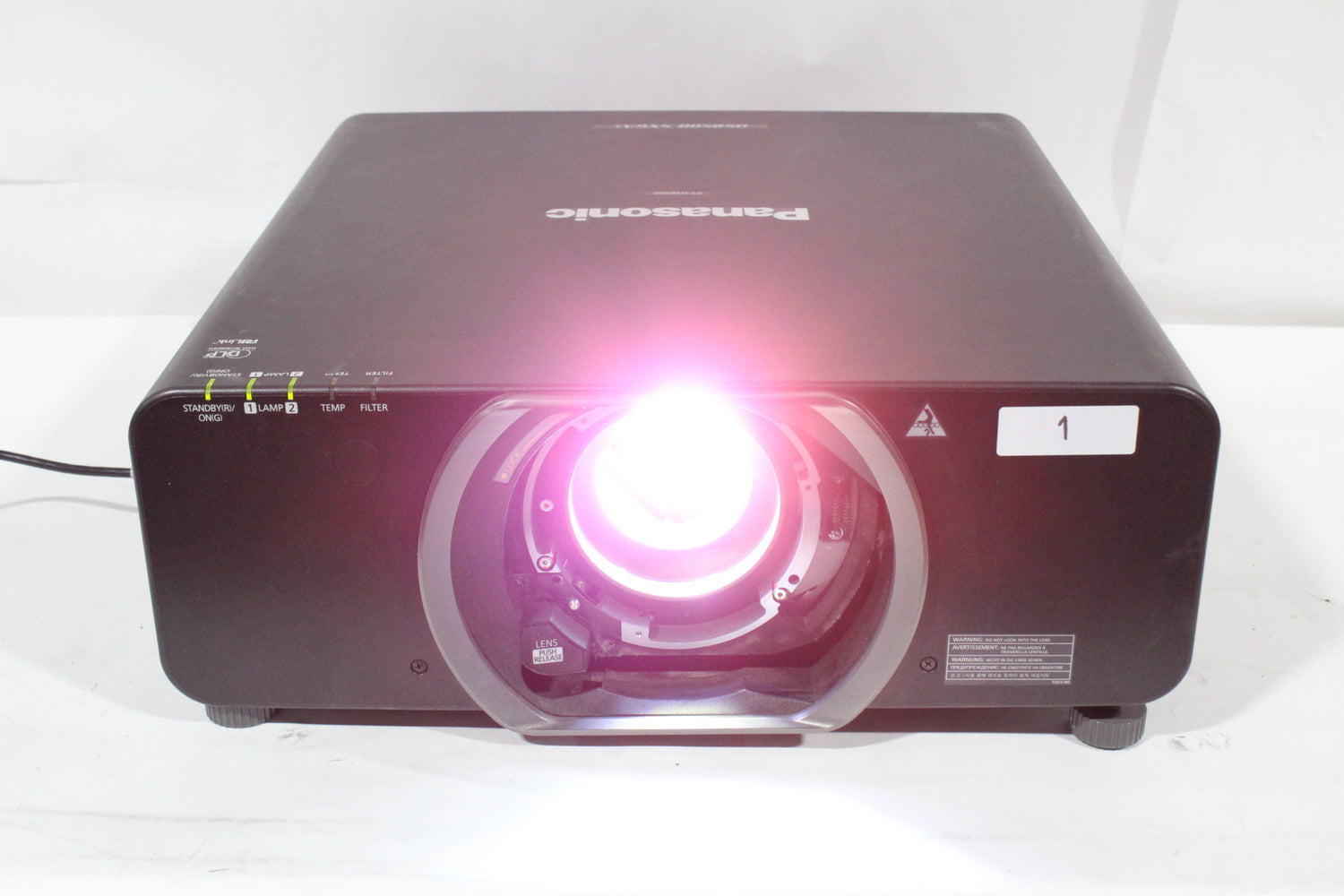 Panasonic PT-DS8500 3-Chip DLP Projector
