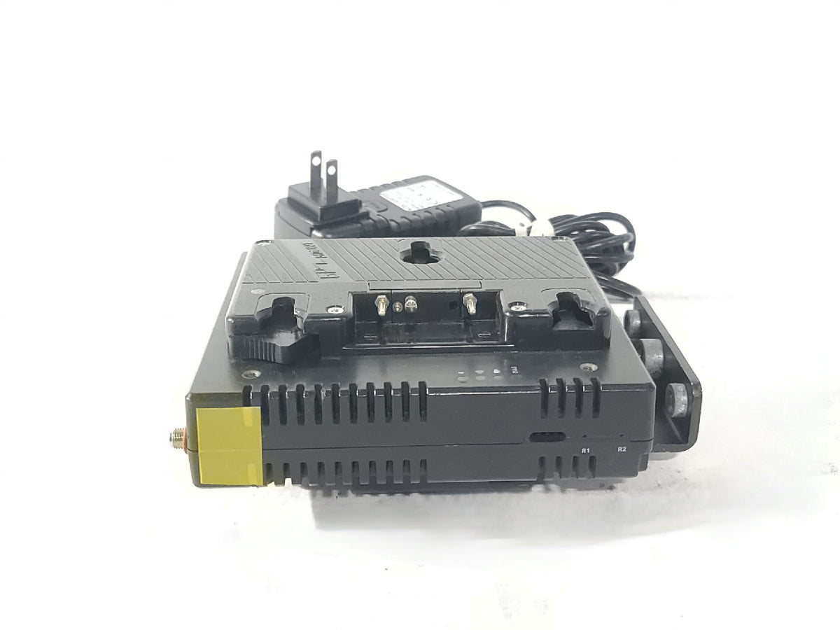 Paralinx Tomahawk 1:2 SDI/HDMI Wireless Transceiver Kit w/ (2) Paralinx UX999R Receivers, UX999T Transmitter, and Accessories