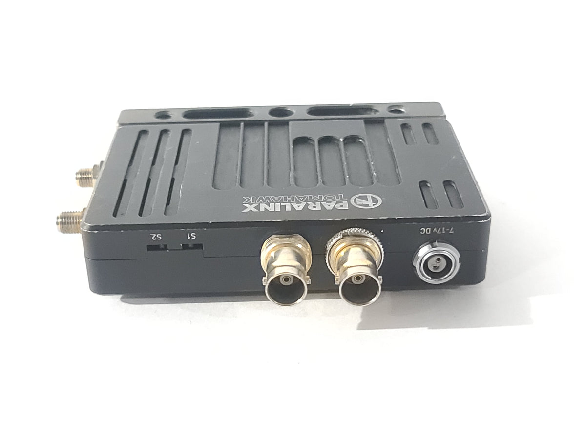 Paralinx Tomahawk 1:2 SDI/HDMI Wireless Transceiver Kit w/ (2) Paralinx UX999R Receivers, UX999T Transmitter, and Accessories