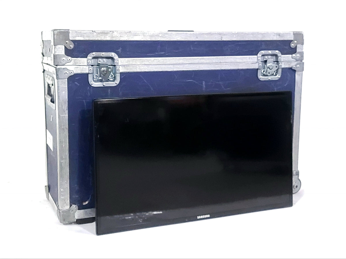 Samsung ME32C 28 Inch Flat panel displays (NEEDS REPAIR) w/ Spare Hardware Kits, TV Bases, Back Mounting Frames, DVI Cable & (1) Remotes in Wheeled Road Case