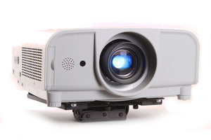 Sanyo PLC-XT20 projector 3800 ANSI lumens w/XGA resolution (430 W / 100V - 240V) w/ Standard Lens Includes Chief Ceiling Mount - (Lamp Hours: 2794/Lamp NEEDS replacement)