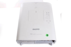 Sanyo PLC-XT20 projector 3800 ANSI lumens w/XGA resolution (430 W / 100V - 240V) w/ Standard Lens Includes Chief Ceiling Mount - (Lamp Hours: 2794/Lamp NEEDS replacement)