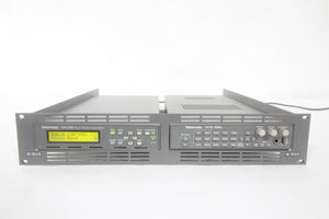 Tektronix SPG300 Sync Pulse Generator w/ Tektronix WVR5000 HD/SD-SDI Multi-Standard Multi-Format Compact Video Waveform Rasterizer
