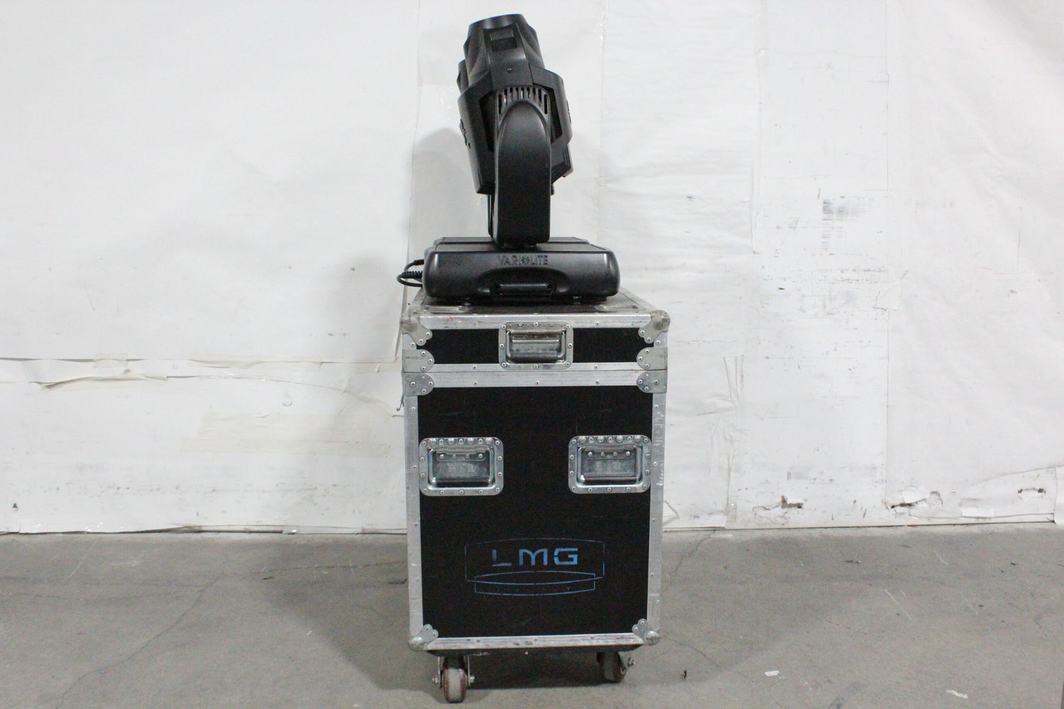 Vari-Lite VL2500 100-240VAC 12A 50/60Hz Spot Moving Light w/ True1 Connector