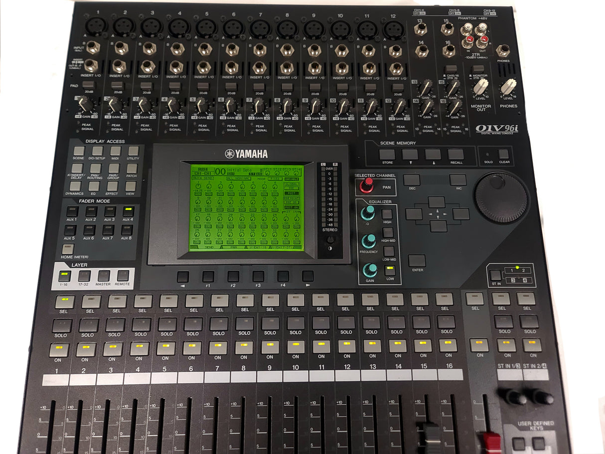 Yamaha 01V96i Digital Mixing Console in Wheeled Hard Case