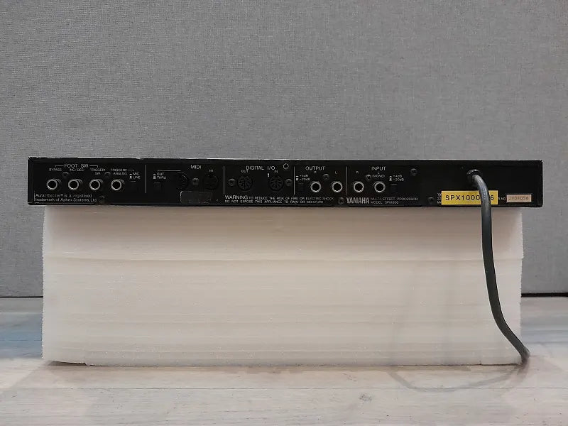 Yamaha SPX1000 Professional Multi-Effect Processor
