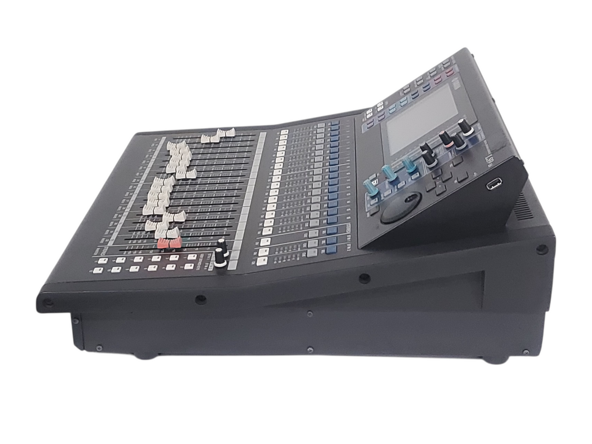 Yamaha LS9 16-Channel Digital Mixing Console in Pelican 1640 Wheeled Road Case