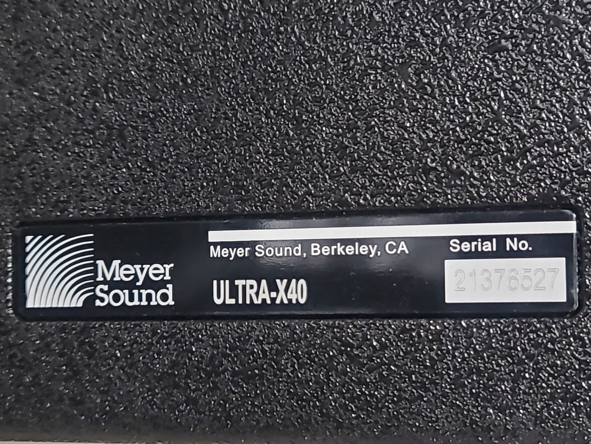 Meyer Sound ULTRA-X40 Wide Coverage Loudspeaker w/ MUB X-40 U-Bracket