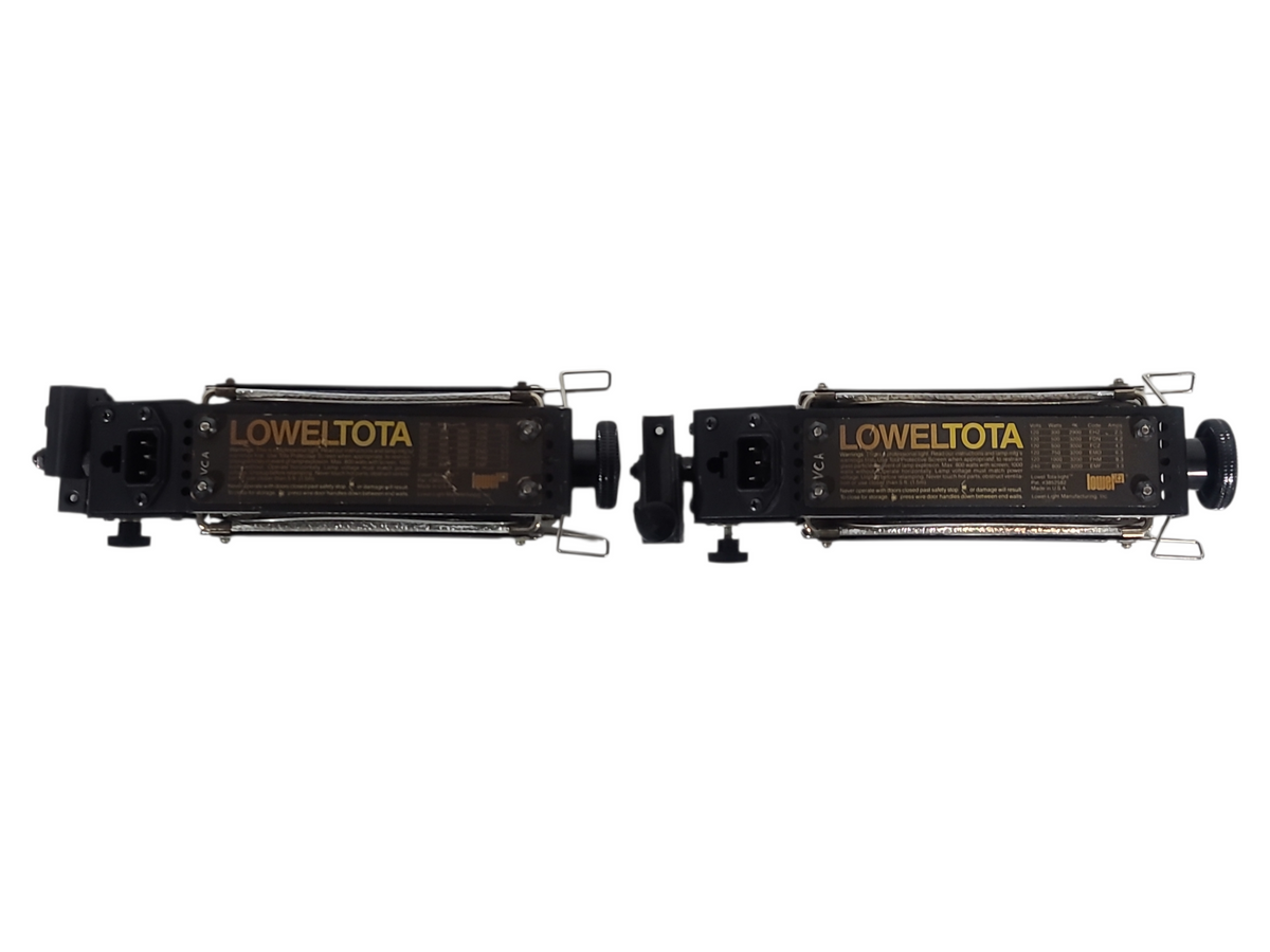 Lowel Omni & Tota Lighting Kit w/ Accessories in Hard Case