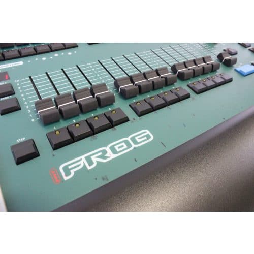 Zero 88 Fat Frog Lighting Console w Road Case front1