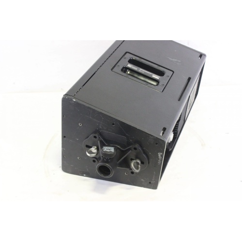 meyer-sound-upj-1p-compact-vario™-loudspeaker-in-road-case bottom
