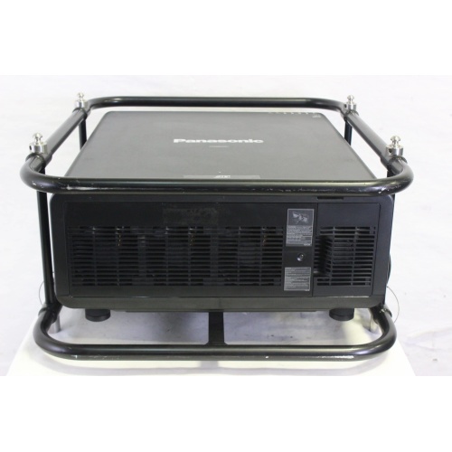 panasonic-20k-pt-dz21k2-projector-with-cage-in-wheeled-road-case SIDE2