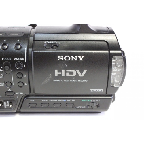 3-3-ccd-hdv-camcorder side5