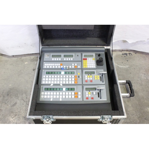 Barco FSN-150 R9004623 Compact Controller w/ Wheeled Road Case CASE2