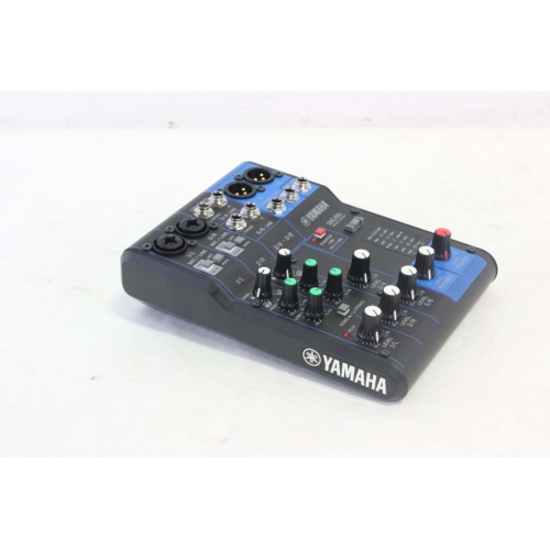 yamaha-mg06-6-input-compact-stereo-mixer-with-hard-case SIDE1