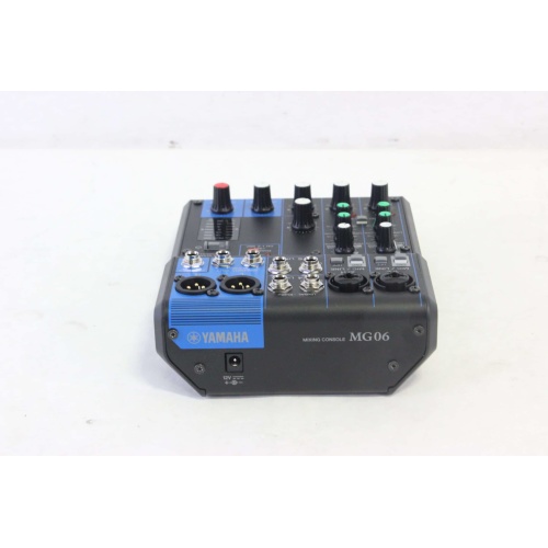 yamaha-mg06-6-input-compact-stereo-mixer-with-hard-case BACK