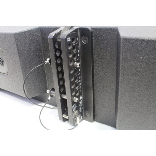 d&b audiotechnik V8 High Performance 3-way Passive Line Array Loudspeaker (NL4) - close up 2