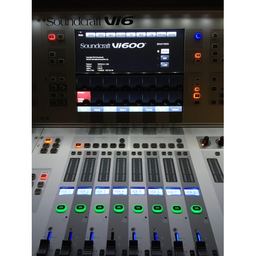Vi600 Digital Mixing Console (upgraded) Screen