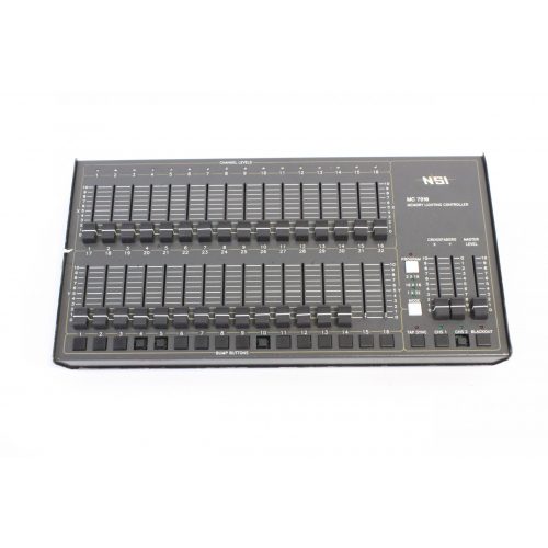 nsi-mc-1616-memory-lighting-controller-missing-4-button-caps-w-hard-case FRONT