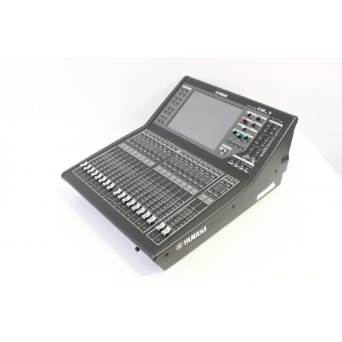 Yamaha QL1 32 mono + 8 stereo Digital Mixer SIDE1