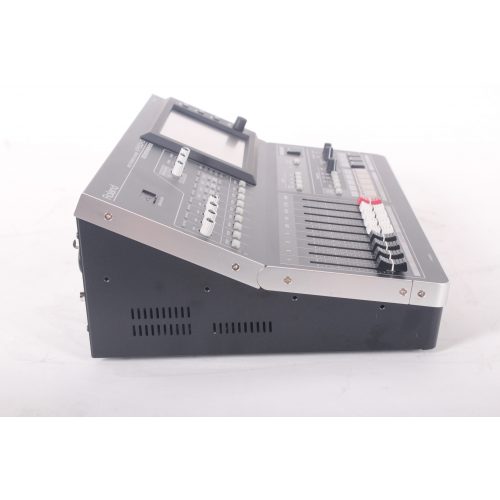 Roland VR-50HD Mixer