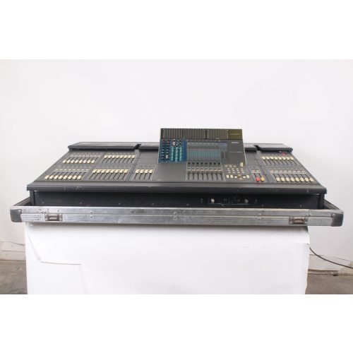 yamaha-m7cl-48-digital-audio-mixing-console-in-wheeled-road-case-1223-3 MAIN