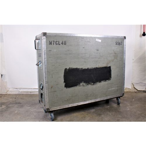 yamaha-m7cl-48-digital-audio-mixing-console-in-wheeled-road-case-1223-6-copy CASE1