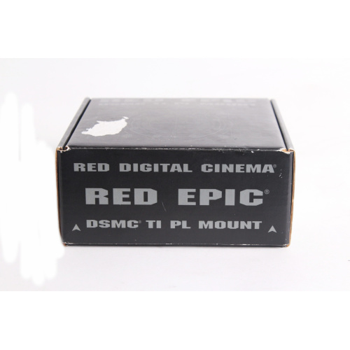 red-digital-cinema-red-station-redmag-18-ssd-reader-w-cables-original-box-copy box1