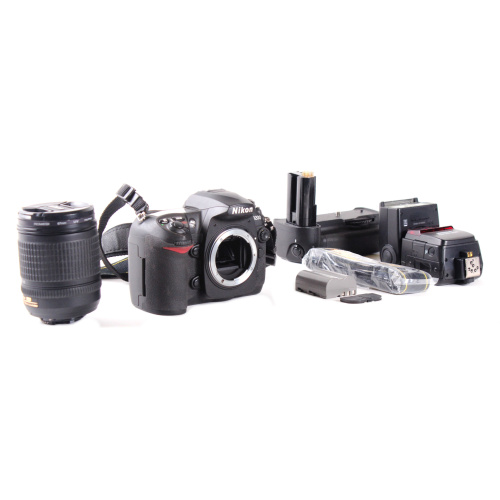 Nikon D200 10.2MP Digital Camera Kit w/ AF-S Nikkor 18-135mm 1:3.5-5.6G ED DX Lens and SB-600 Flash and MB-D200 Battery main