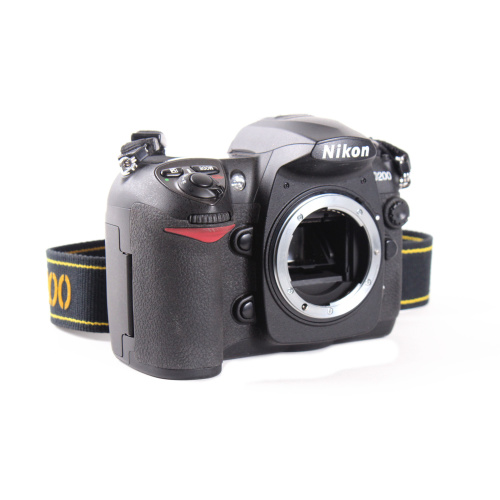 Nikon D200 10.2MP Digital Camera Kit w/ AF-S Nikkor 18-135mm 1:3.5-5.6G ED DX Lens and SB-600 Flash and MB-D200 Battery camera front1