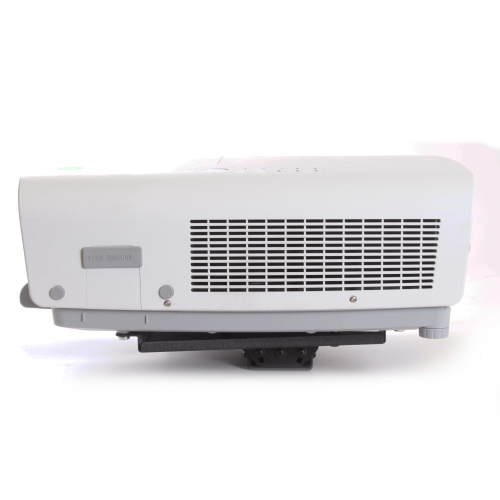 Sanyo PLC-XT20 projector 3800 ANSI lumens w/XGA resolution (430 W / 100V - 240V) w/ Standard Lens Includes Chief Ceiling Mount - (Lamp Hours: 2794/Lamp NEEDS replacement) side1