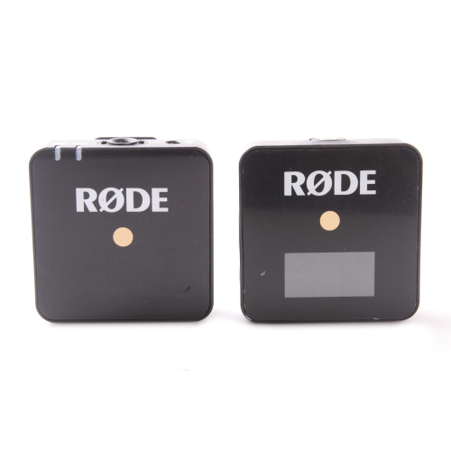 RODE Wireless GO Compact Wireless Microphone System w/ Pouch front