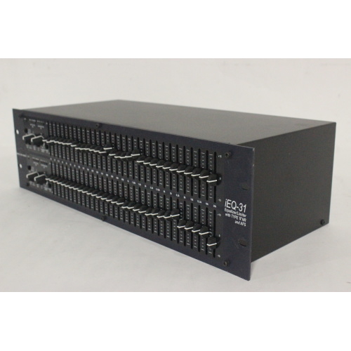 dbx-ieq-31-31-band-graphic-equalizer-frontangle1