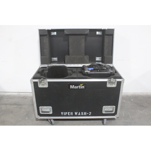 martin-mac-viper-wash-moving-head-light-in-wheeled-hard-case-holds-up-to-2-lights-case3